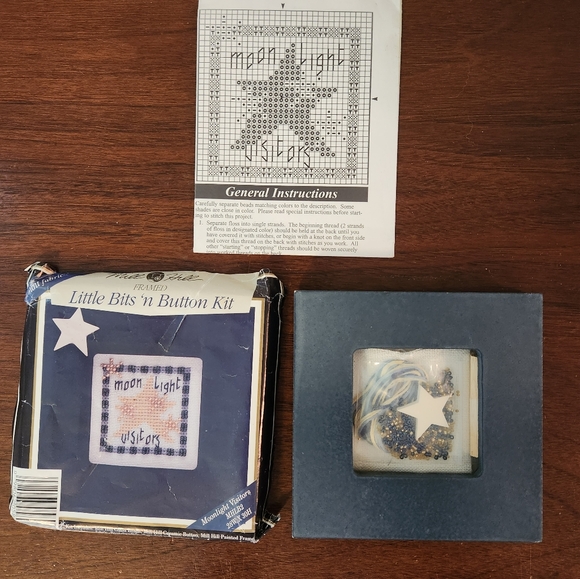 Cross stitch kit - Picture 1 of 6